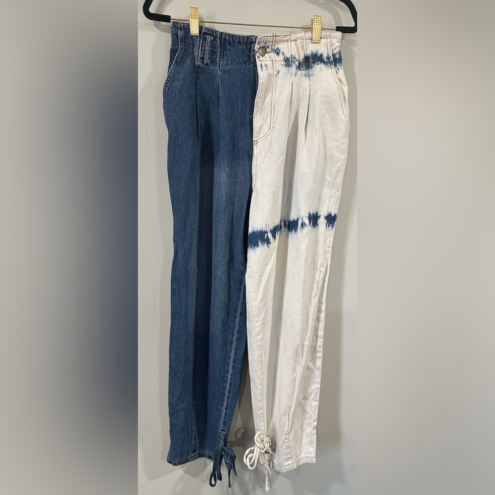 High Rise Two-Tone Jeans size M